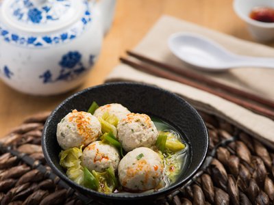Chicken Meatballs with Napa Cabbage in Ginger Broth